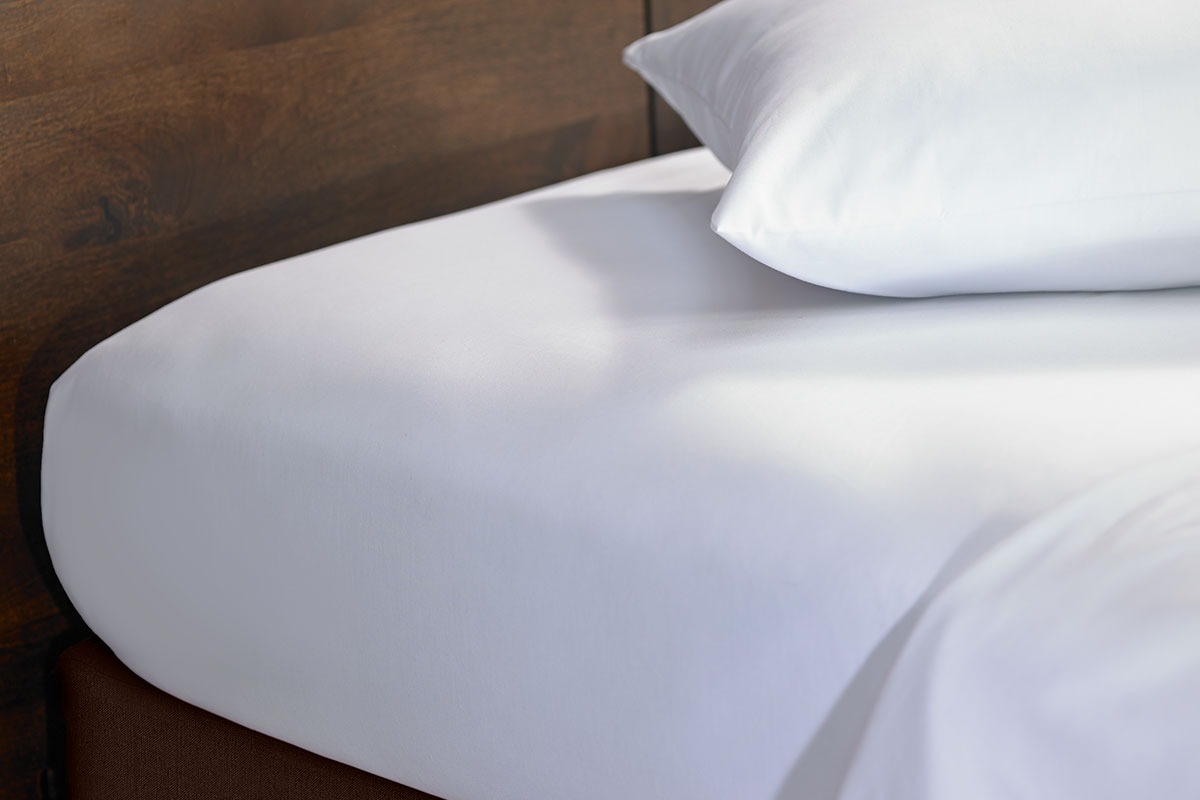 Featured in Four Points Hotels Full/Queen/King Cotton/Polyester Flat Sheet 